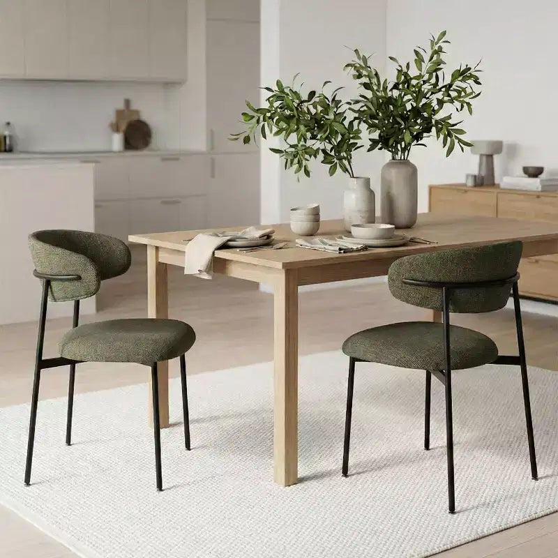 Set di 2 sedie da pranzo, sedie moderne da cucina con schienale aperto, seduta in tessuto morbido e gambe in metallo nero
