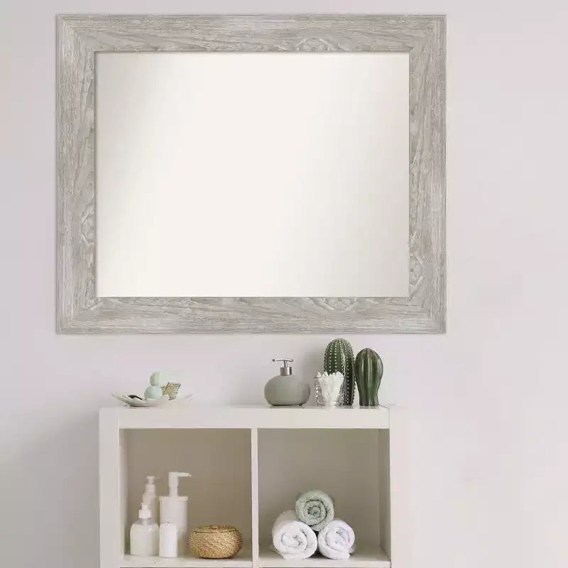 Miroir mural de salle de bain rustique gris sans biseau, cadre en bois vieilli 28x22 pouces